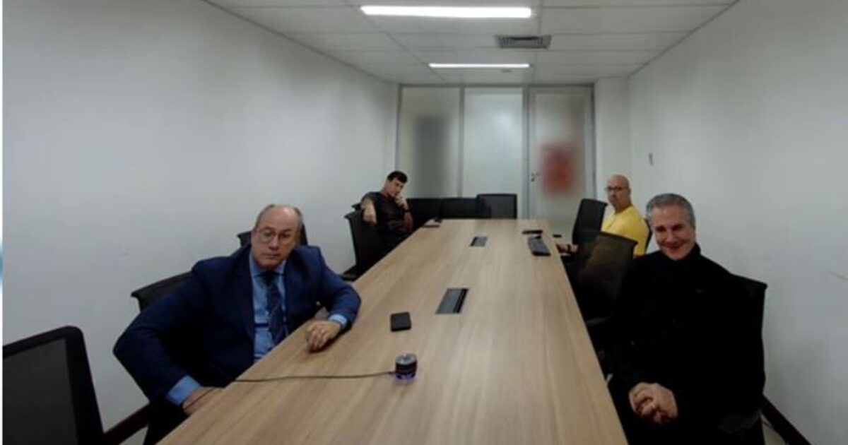 collor-sorri-em-audiencia-de-custodia-e-diz-que-nao-houve-irregularidade-em-prisao;-veja-video