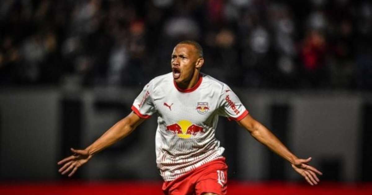 cassio-falha,-bragantino-derrota-o-cruzeiro-e-entra-no-g4