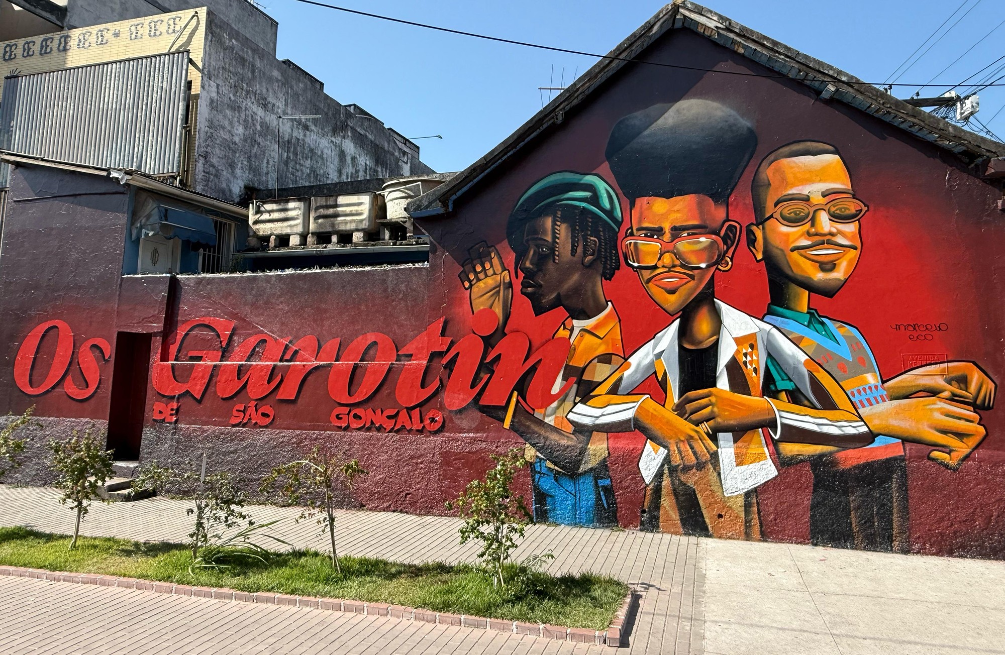 mural-do-grupo-os-garotin-na-cidade-natal-de-sao-goncalo-e-o-retrato-da-realizacao-de-um-sonho-possivel
