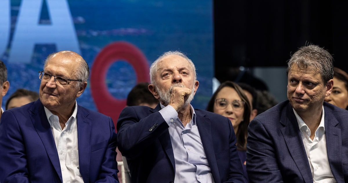 lula-deixa-centrao-em-banho-maria,-‘frita’-ministros-e-monitora-tarcisio-antes-de-mudar-equipe