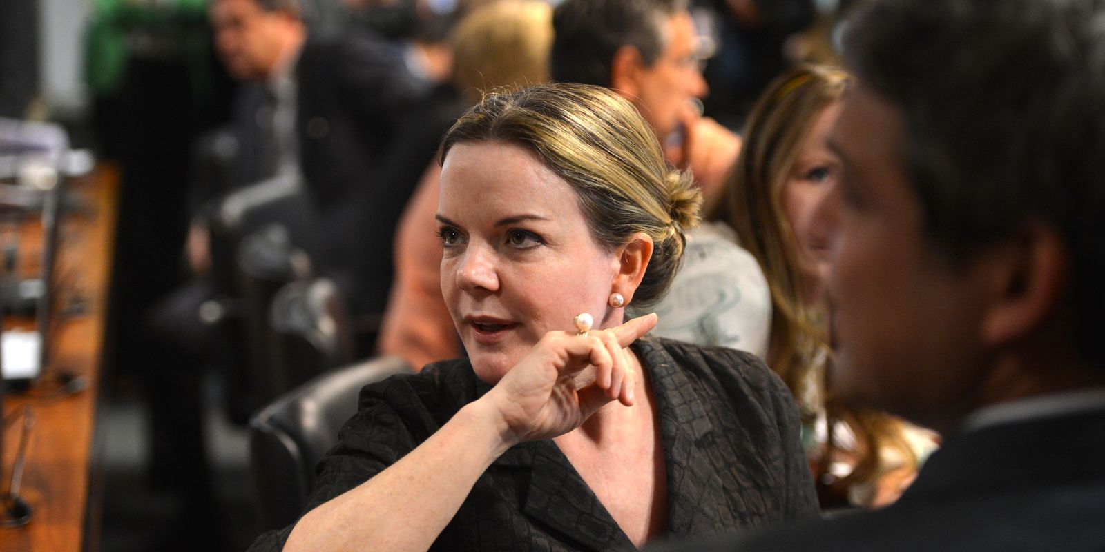 gleise-culpa-selic-pela-divida-publica-e-nao-as-despesas-do-governo