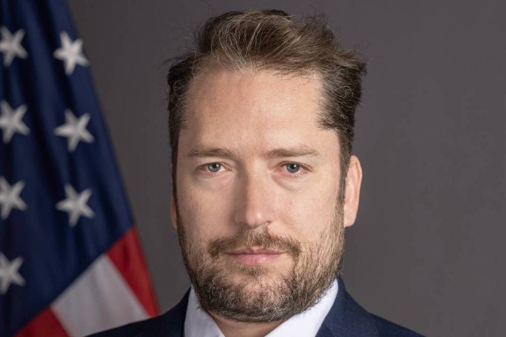 enviado-de-trump-busca-agenda-com-bolsonaro-sem-ter-pedido-reuniao-com-governo-lula