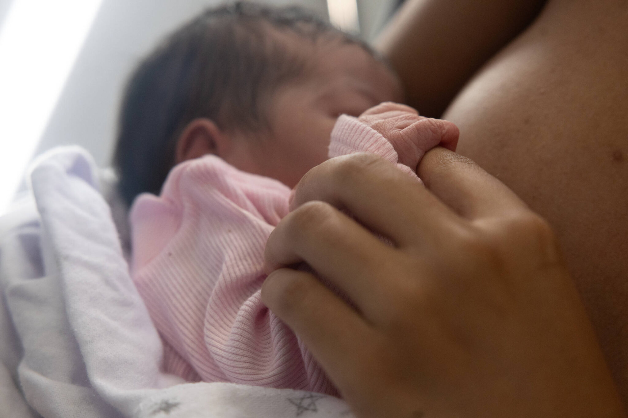 brasil-registra-menor-taxa-de-mortalidade-infantil-em-34-anos,-mas-ritmo-de-queda-desacelera,-diz-relatorio