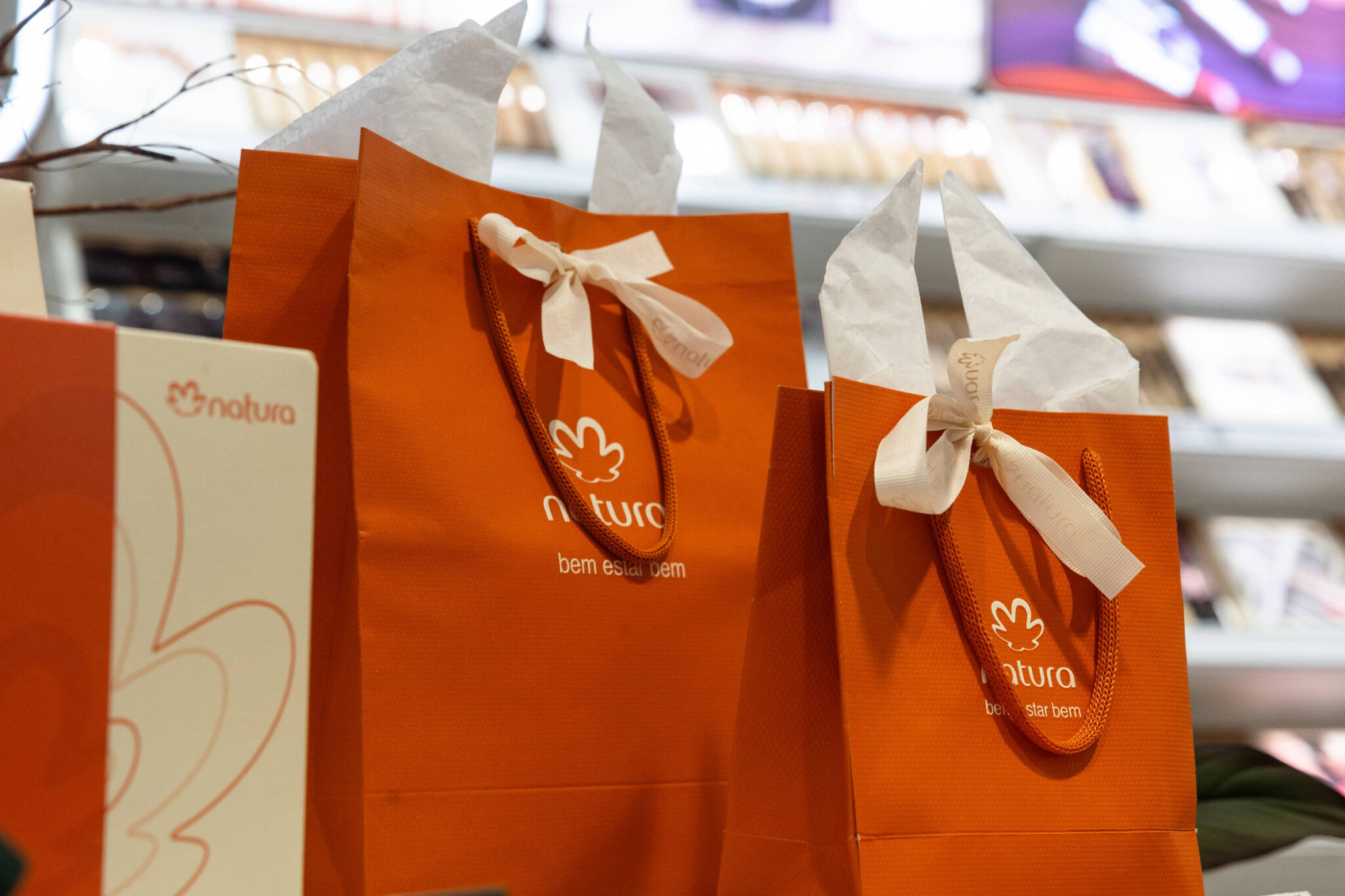 natura-faz-acordo-para-vender-ate-10%-das-acoes-para-fundo;-trio-fundador-deixa-conselho