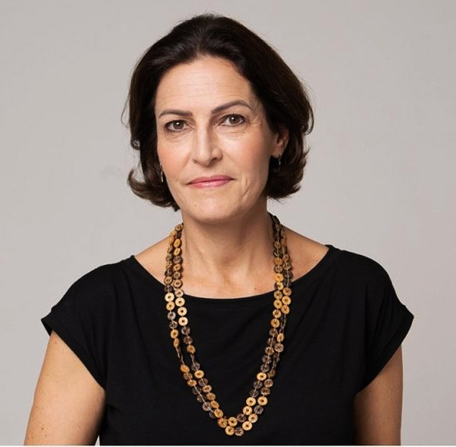 adversaria-em-2024,-cristina-graeml-se-filia-ao-psd-e-passa-a-integrar-grupo-politico-de-ratinho-jr.