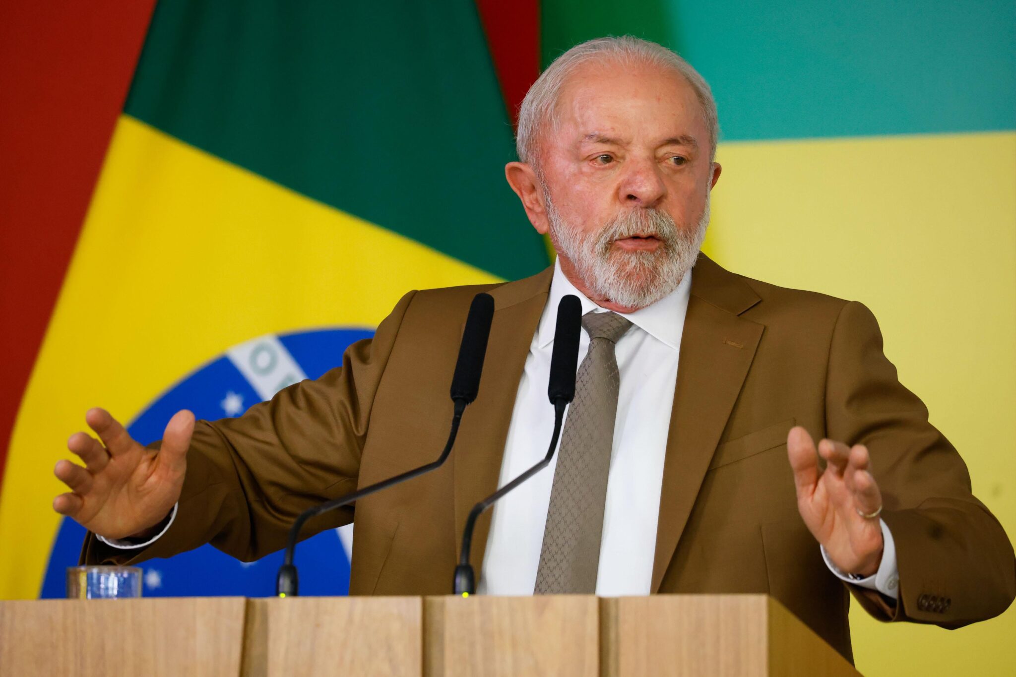 lula-rebate-criticas-dos-eua-ao-pix:-‘ninguem-vai-nos-fazer-mudar’