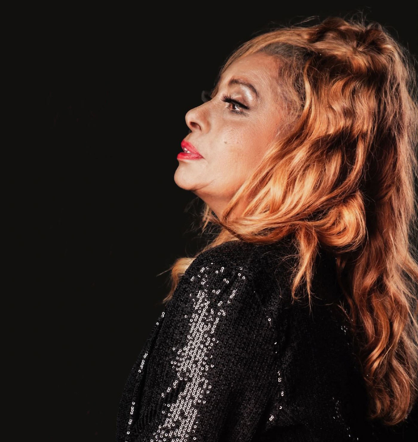 voz-soul-da-disco-music-brasileira,-lady-zu-volta-a-pista-com-o-single-‘ate-o-fim’-apos-24-anos-sem-lancar-album