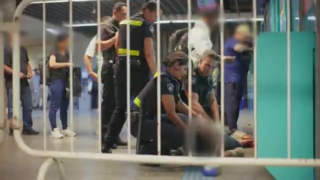 de-parada-cardiorrespiratoria-a-convulsao:-flagrantes-mostram-atendimentos-de-emergencia-no-metro-de-sp;-video