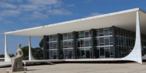 defesa-pede-autorizacao-do-stf-para-que-bolsonaro-possa-operar-ombro