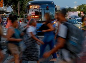 ibge-vai-ajustar-dados-passados-de-desemprego;-entenda-o-porque