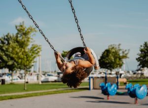 criancas-tem-cada-vez-menos-autonomia-para-brincar-e-explorar,-apontam-pesquisas