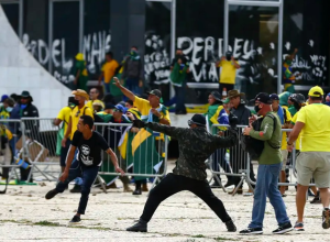 anistiar-quem-atentou-contra-a-democracia-nao-e-pacificar,-e-corroer-as-bases-do-regime-democratico