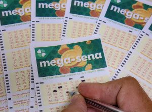 mega-sena-acumula-e-chega-a-r$-20-milhoes;-veja-os-numeros-sorteados