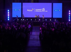 amco-summit-celebra-1a-edicao-no-brasil-e-reune-comunidade-internacional-da-educacao