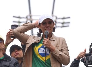 michelle-chama-lula-e-janja-de-‘casalzinho-que-demoniza-israel’-em-evento-do-pl-em-goias