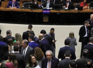 camara-aprova-projeto-que-tipifica-o-crime-de-dominio-de-cidades