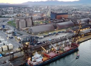 porto-de-paranagua-e-concedido-ao-consorcio-canal-galheta-dragagem