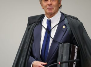 fachin-autoriza-fux-a-mudar-para-a-segunda-turma-do-stf