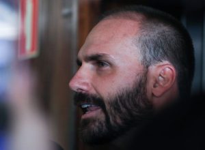 dpu-defende-rejeicao-de-denuncia-da-pgr-contra-eduardo-bolsonaro