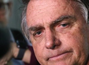 bolsonaro-e-submetido-a-cirurgia-para-tratamento-de-hernia-bilateral