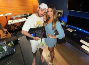 com-producao-de-papatinho,-kelly-key-tenta-mais-uma-volta-ao-pop-feminino-do-qual-foi-precursora-ha-25-anos