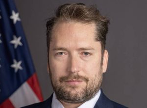 enviado-de-trump-busca-agenda-com-bolsonaro-sem-ter-pedido-reuniao-com-governo-lula