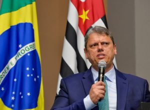 tarcisio-se-reune-com-ministros-do-stf-e-reforca-pedido-de-prisao-domiciliar-para-bolsonaro