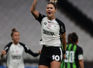 sob-o-comando-de-gabi-zanotti,-corinthians-goleia-america-mg