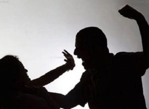 jovem-esfaqueia-companheiro-e-alega-legitima-defesa:-“de-homem-nao-apanho-mais”