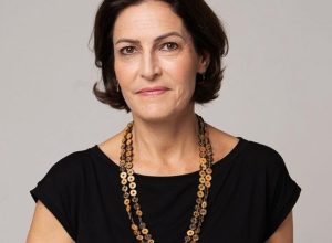 adversaria-em-2024,-cristina-graeml-se-filia-ao-psd-e-passa-a-integrar-grupo-politico-de-ratinho-jr.