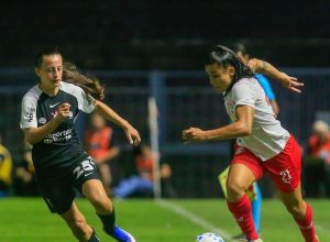 corinthians-goleia-bragantino-e-assume-lideranca-do-br-feminino