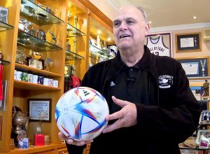 em-entrevistas,-oscar-mostra-reliquias-e-revela-idolos-do-esporte