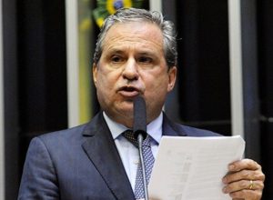 tadeu-alencar-deixa-cargo-de-ministro-do-empreendedorismo-e-aponta-‘tensoes-indesejadas’-no-psb