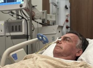 bolsonaro-tem-alteracao-de-pressao-arterial-e-segue-internado-na-uti,-diz-boletim-medico