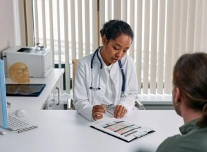 prefeitura-de-sp-passa-a-usar-whatsapp-para-confirmar-consultas-do-sus